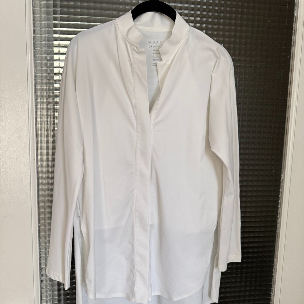 Aday Somthing Borrowed White Shirt Sz S